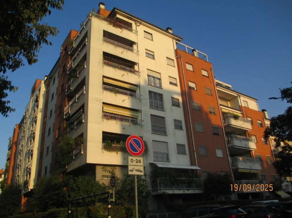 appartamento in vendita a Milano in zona Quarto Oggiaro