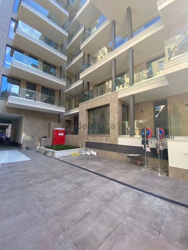 appartamento in vendita a Milano in zona Centro Direzionale