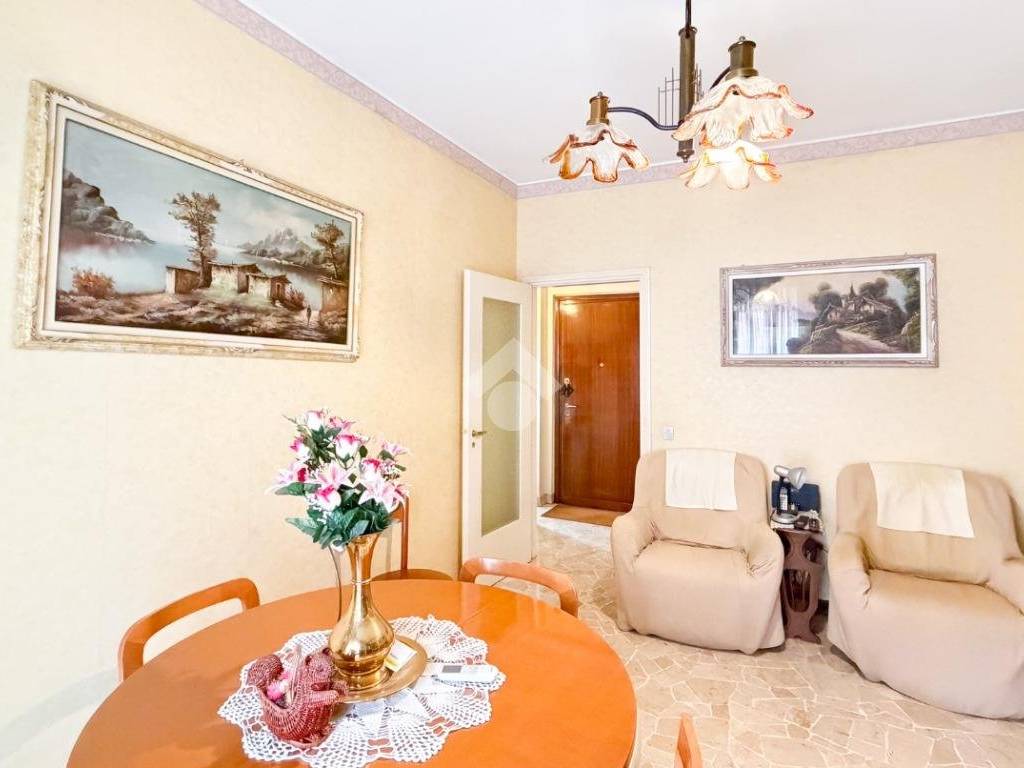 appartamento in vendita a Milano in zona Piazzale Lodi