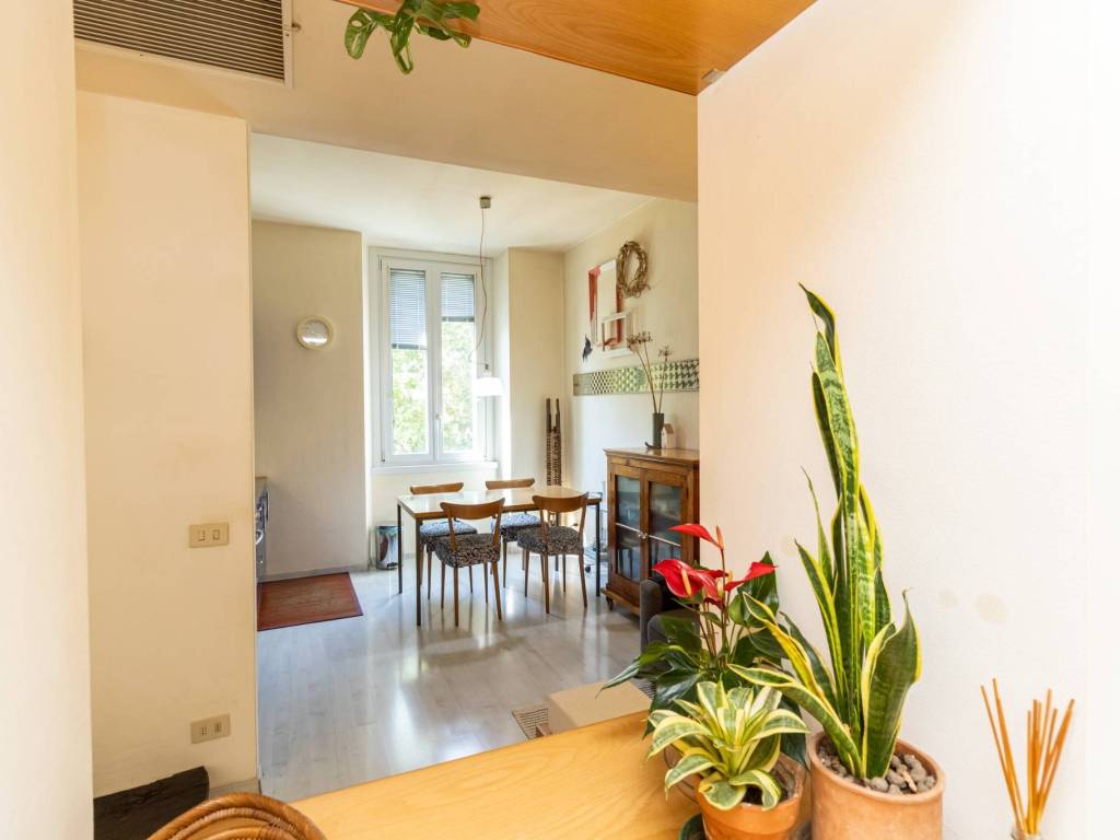 appartamento in vendita a Milano in zona Piazzale Lodi