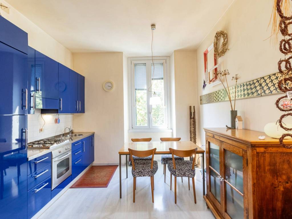 appartamento in vendita a Milano in zona Piazzale Lodi
