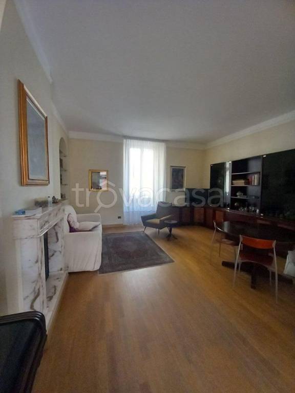 appartamento in vendita a Milano in zona Sempione