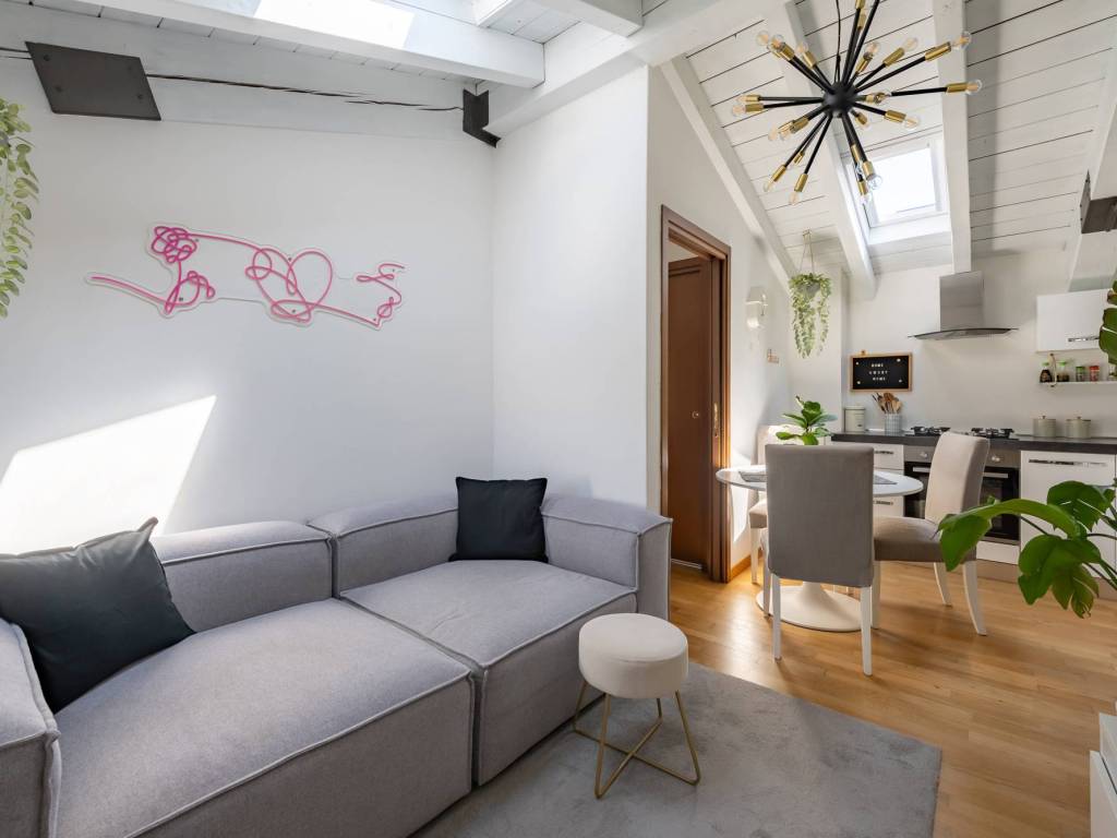 appartamento in vendita a Milano in zona Rogoredo