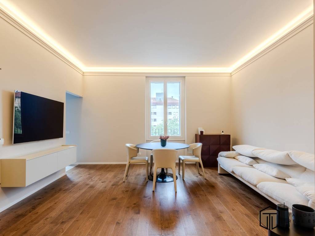 appartamento in vendita a Milano in zona XXII Marzo