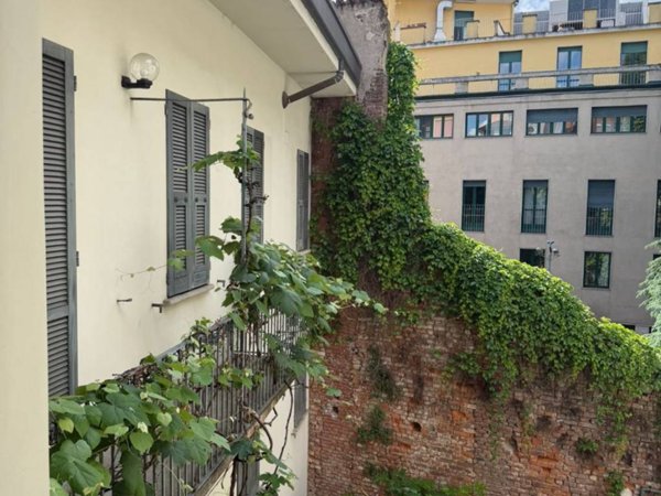 casa indipendente in vendita a Milano in zona Sant'Ambrogio