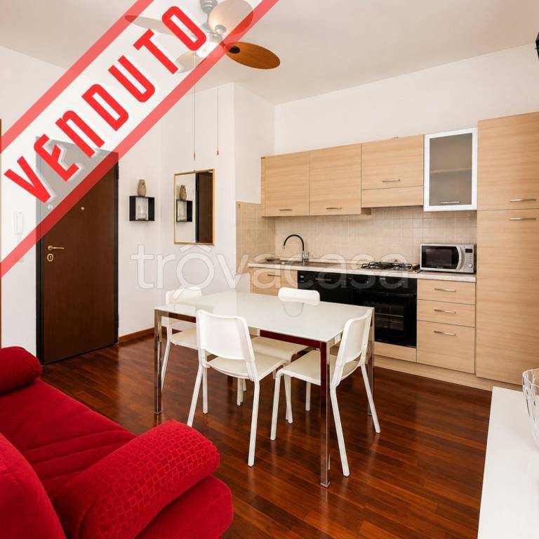 appartamento in vendita a Milano in zona Crescenzago