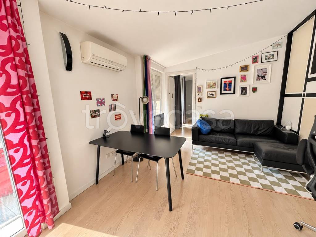 appartamento in vendita a Milano in zona Città Studi