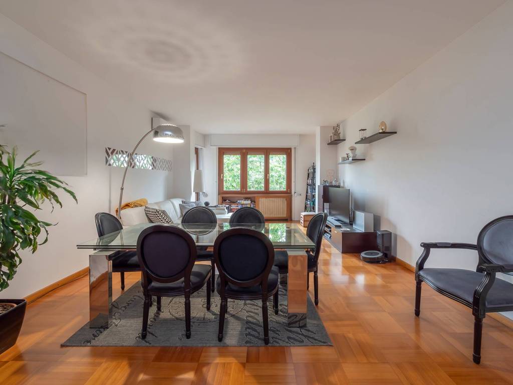 appartamento in vendita a Milano in zona Città Studi