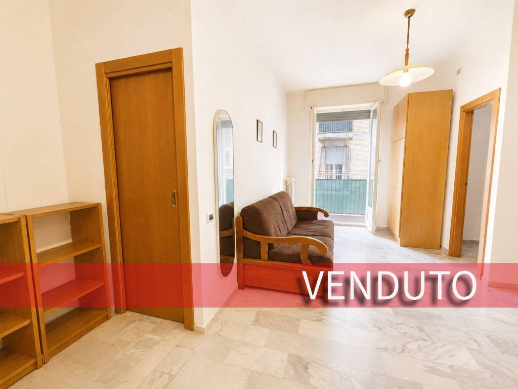 appartamento in vendita a Milano in zona Loreto