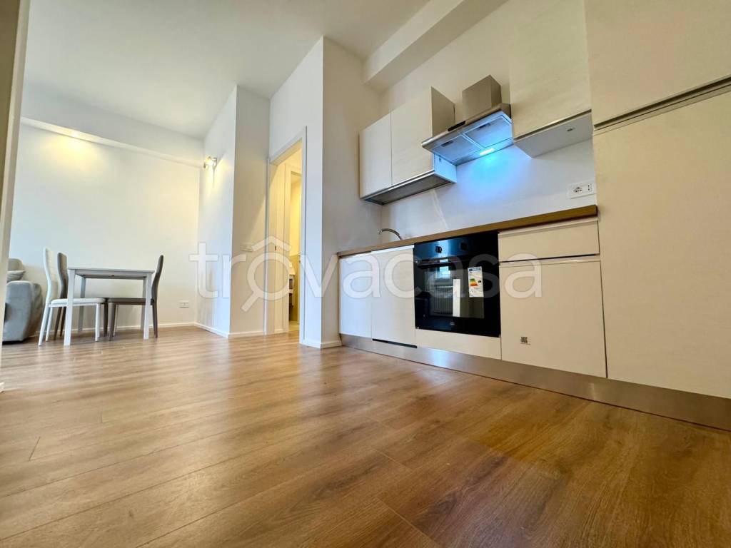 appartamento in vendita a Milano in zona Famagosta
