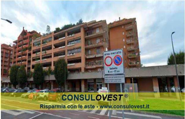appartamento in vendita a Milano in zona Adriano