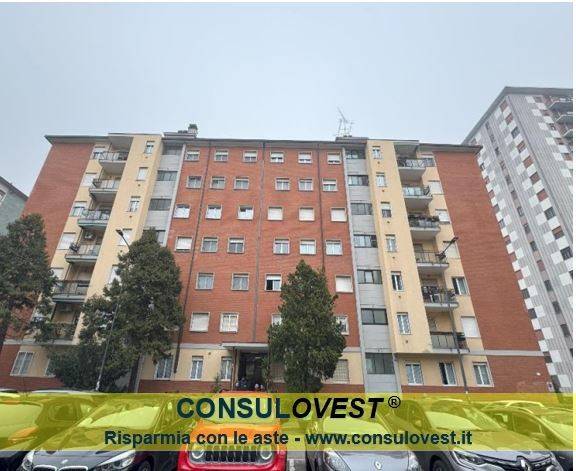 appartamento in vendita a Milano in zona Gallaratese
