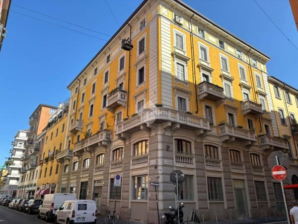 appartamento in vendita a Milano in zona Parco Solari