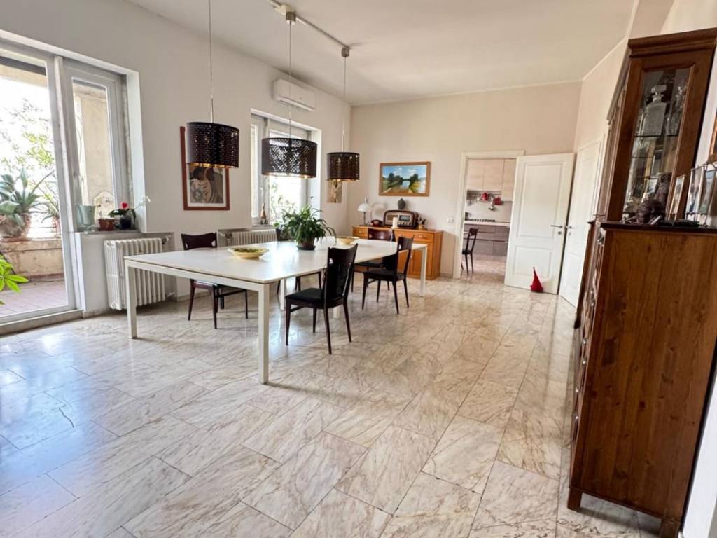 appartamento in vendita a Milano in zona Corvetto