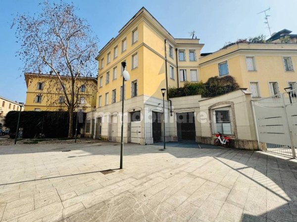 appartamento in vendita a Milano in zona Porta Genova