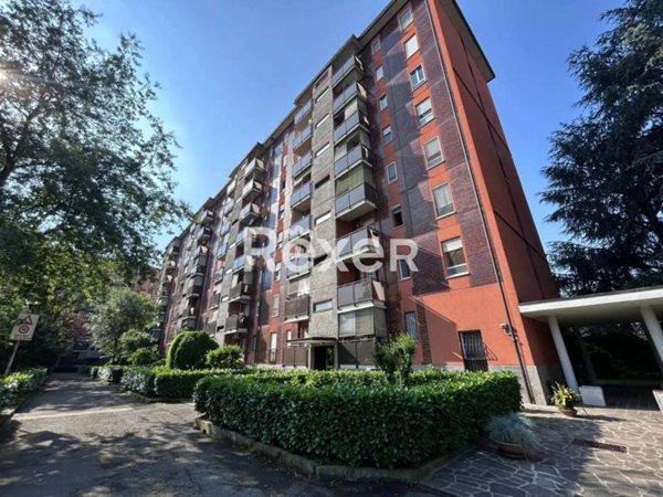 appartamento in vendita a Milano in zona Trenno