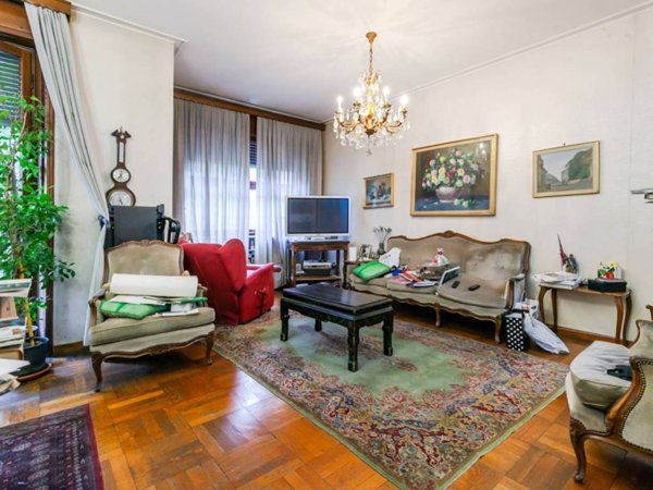 appartamento in vendita a Milano in zona Centro Direzionale