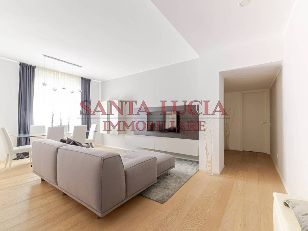 appartamento in vendita a Milano in zona Il Portello