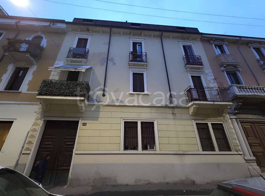 appartamento in vendita a Milano in zona Baggio