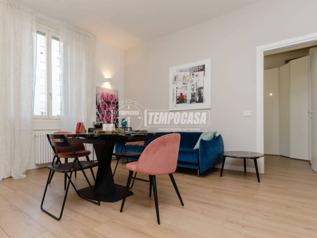 appartamento in vendita a Milano in zona Porta Nuova