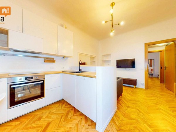 appartamento in vendita a Milano in zona Cadorna