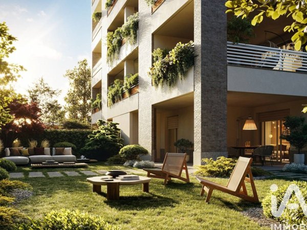 appartamento in vendita a Milano in zona Segnano