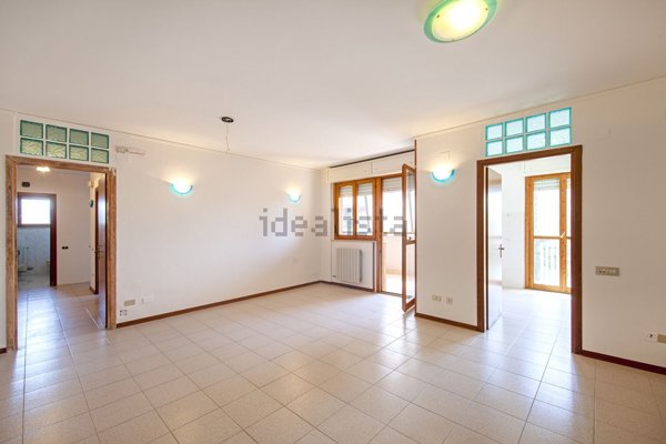 appartamento in vendita a Milano in zona Lorenteggio