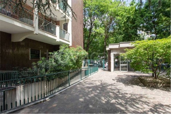 appartamento in vendita a Milano in zona Porta Vittoria