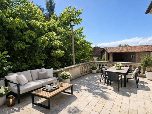 villa in vendita a Milano in zona Porta Nuova