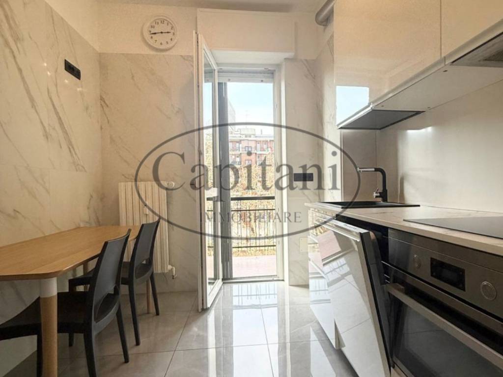 appartamento in vendita a Milano in zona Famagosta