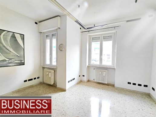 appartamento in vendita a Milano in zona Prato Centenaro