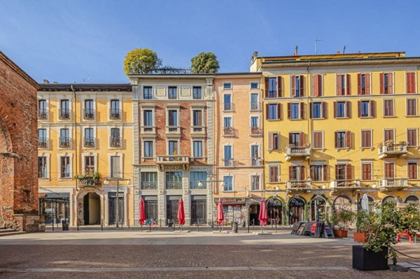 appartamento in vendita a Milano in zona Porta Ticinese