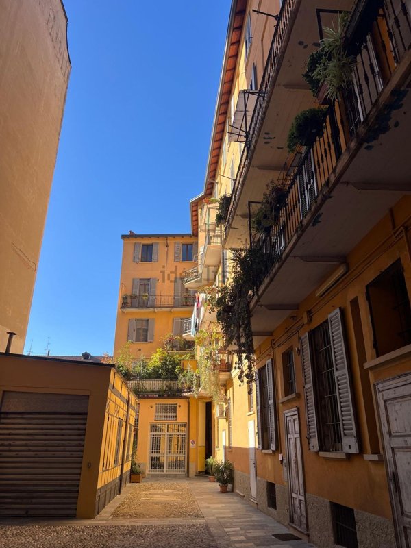 appartamento in vendita a Milano in zona Sempione