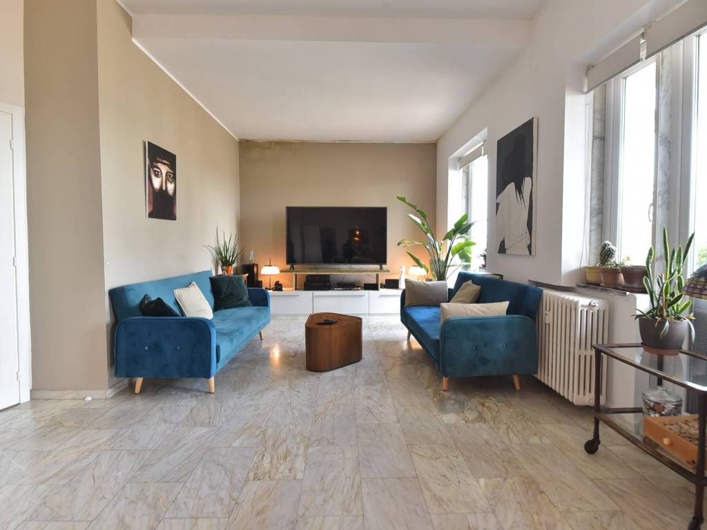appartamento in vendita a Milano in zona Piazzale Lodi