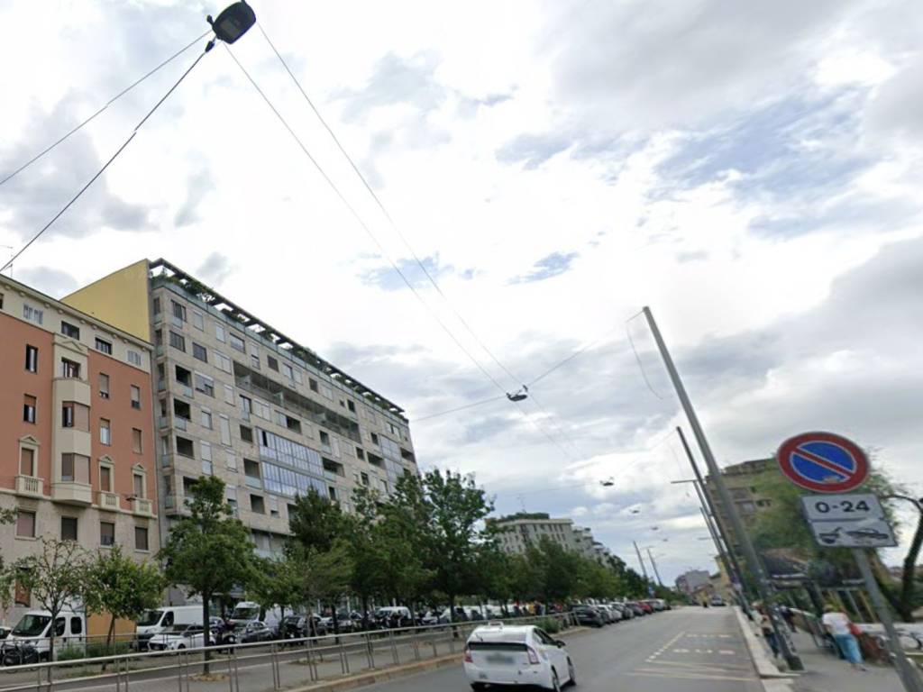 appartamento in vendita a Milano in zona Piazzale Lodi