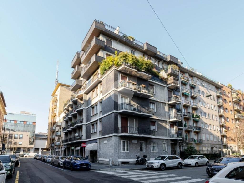 appartamento in vendita a Milano in zona Sempione
