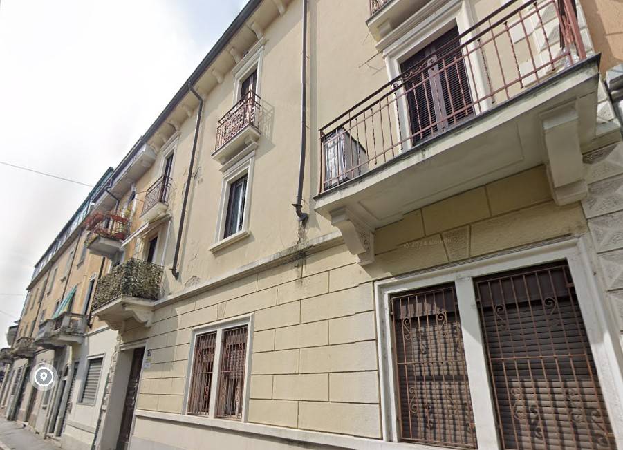 appartamento in vendita a Milano in zona Baggio