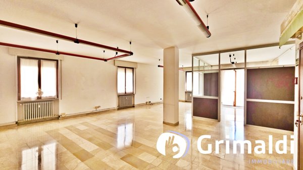 ufficio in vendita a Milano in zona Conchetta