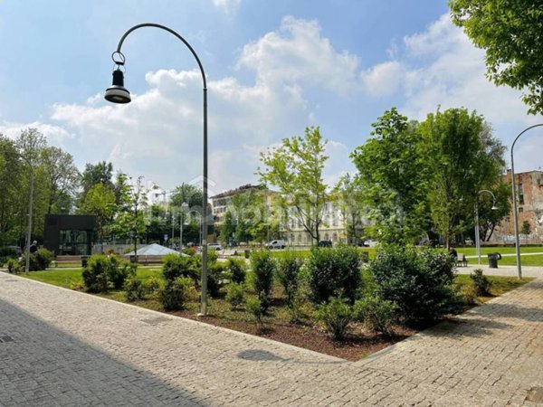 appartamento in vendita a Milano in zona Bocconi