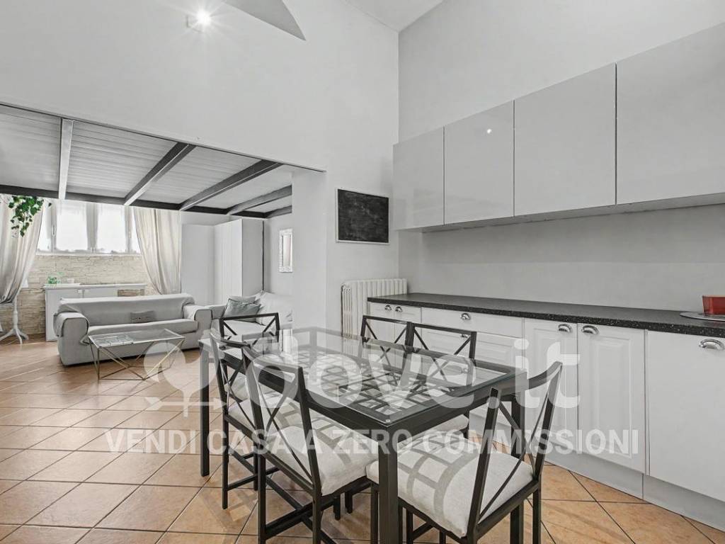 appartamento in vendita a Milano in zona Loreto