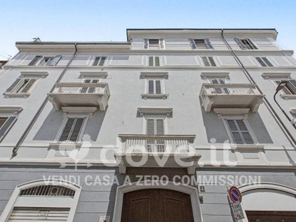 appartamento in vendita a Milano in zona Loreto