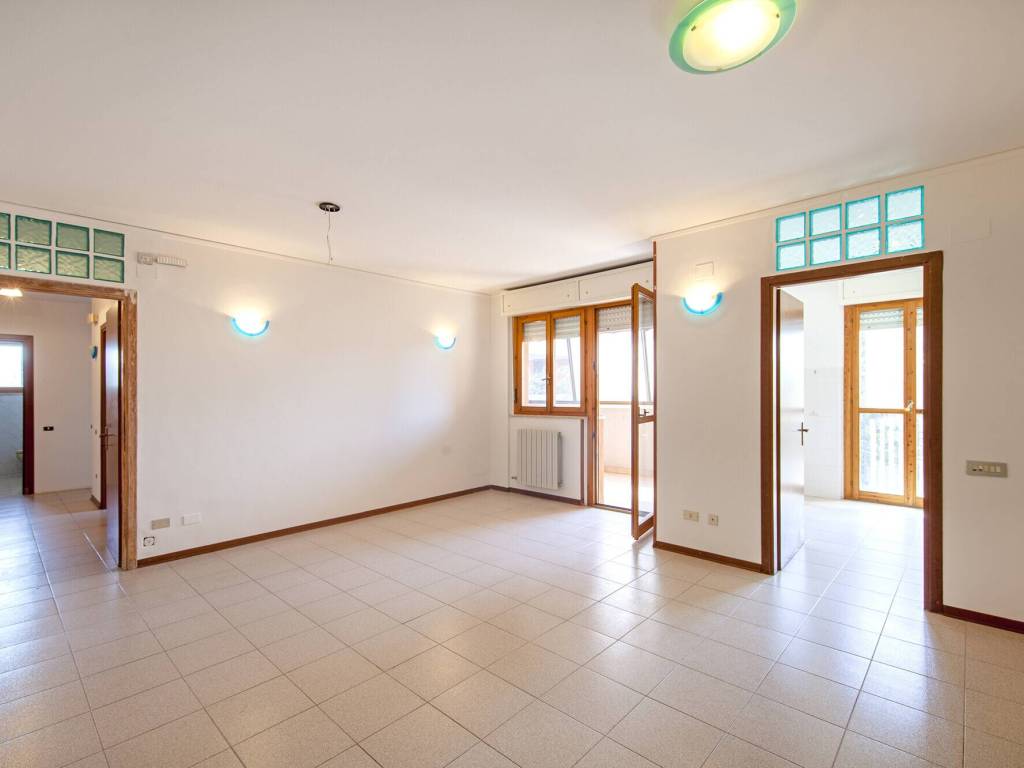 appartamento in vendita a Milano in zona Barona