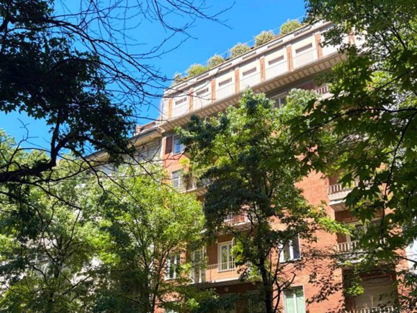 ufficio in vendita a Milano in zona Porta Magenta