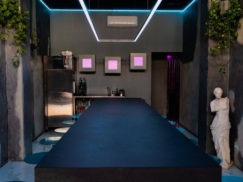 negozio in vendita a Milano in zona Lambrate