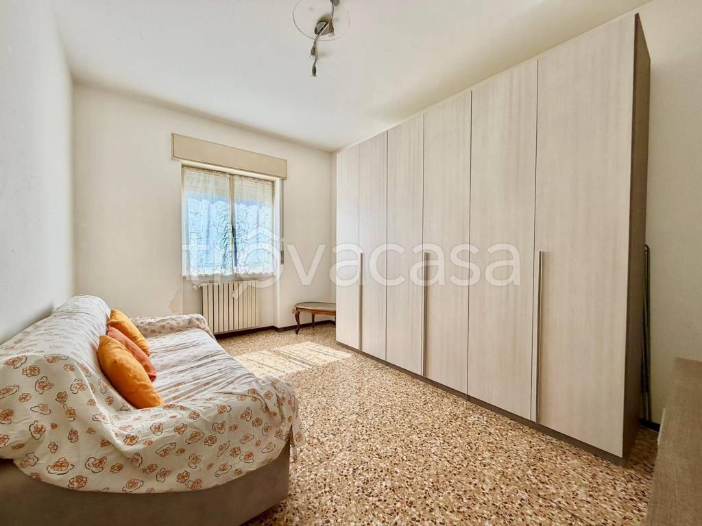 appartamento in vendita a Milano in zona Corvetto