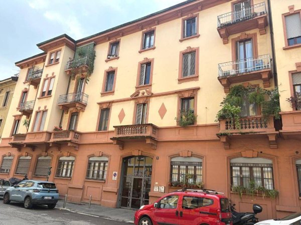appartamento in vendita a Milano in zona Niguarda