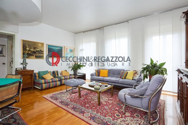 appartamento in vendita a Milano in zona Lorenteggio