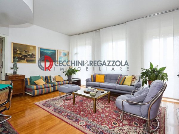 appartamento in vendita a Milano in zona Lorenteggio