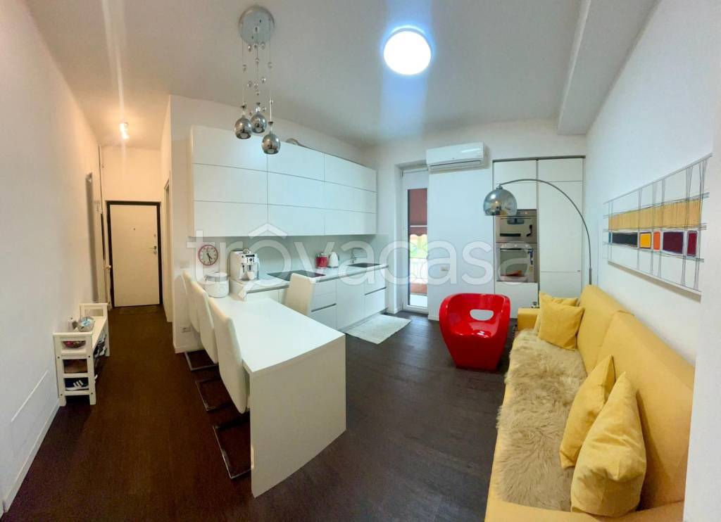 appartamento in vendita a Milano in zona Forlanini