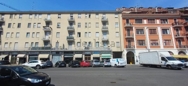 appartamento in vendita a Milano in zona Famagosta